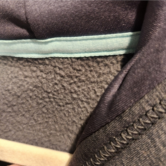 NWOT Under Armour Hoodie - Picture 2 of 5